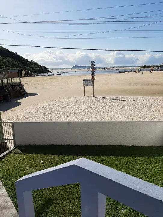 Alugo casa na Guarda do Embaú - Foto 3