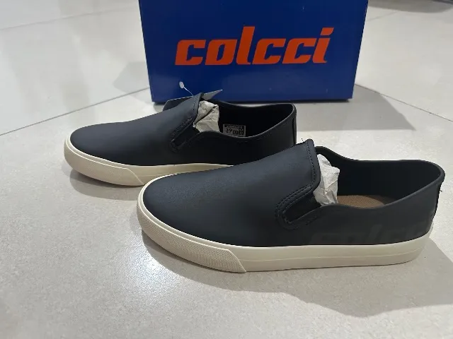 Tênis Slip On Colcci Liso Preto