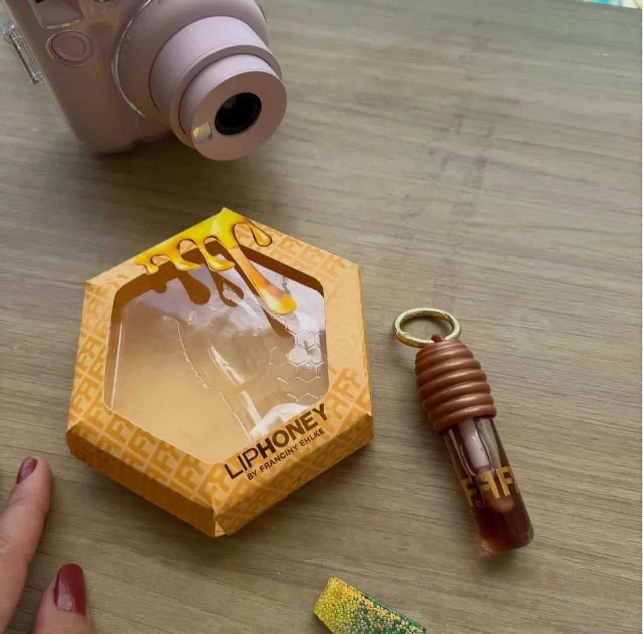 Gloss64319604552194124