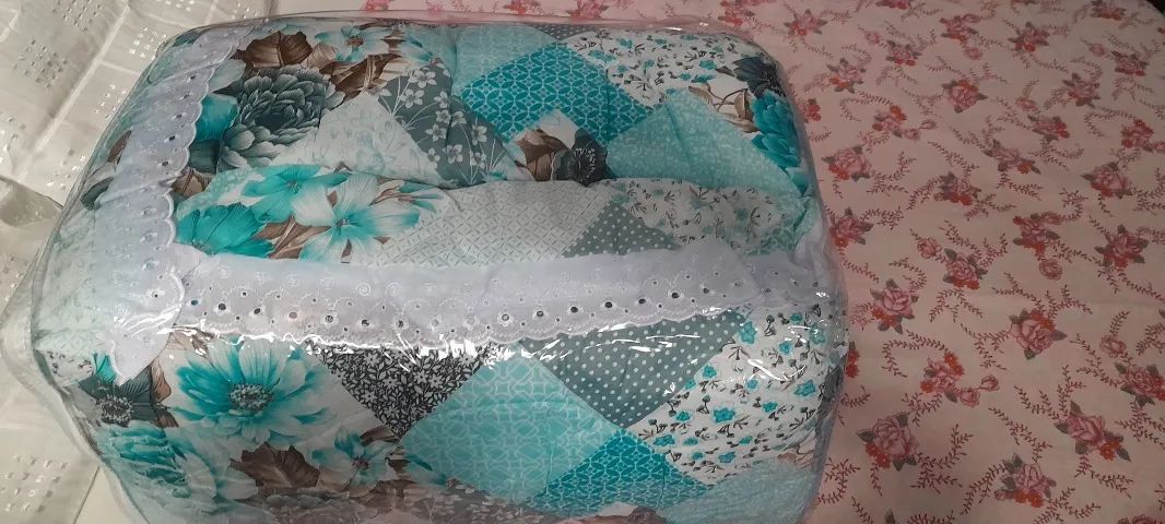 Conjunto roupa de cama casal NOVO. Colcha+ travesseiros+2 edredons e lençol. - Foto 6