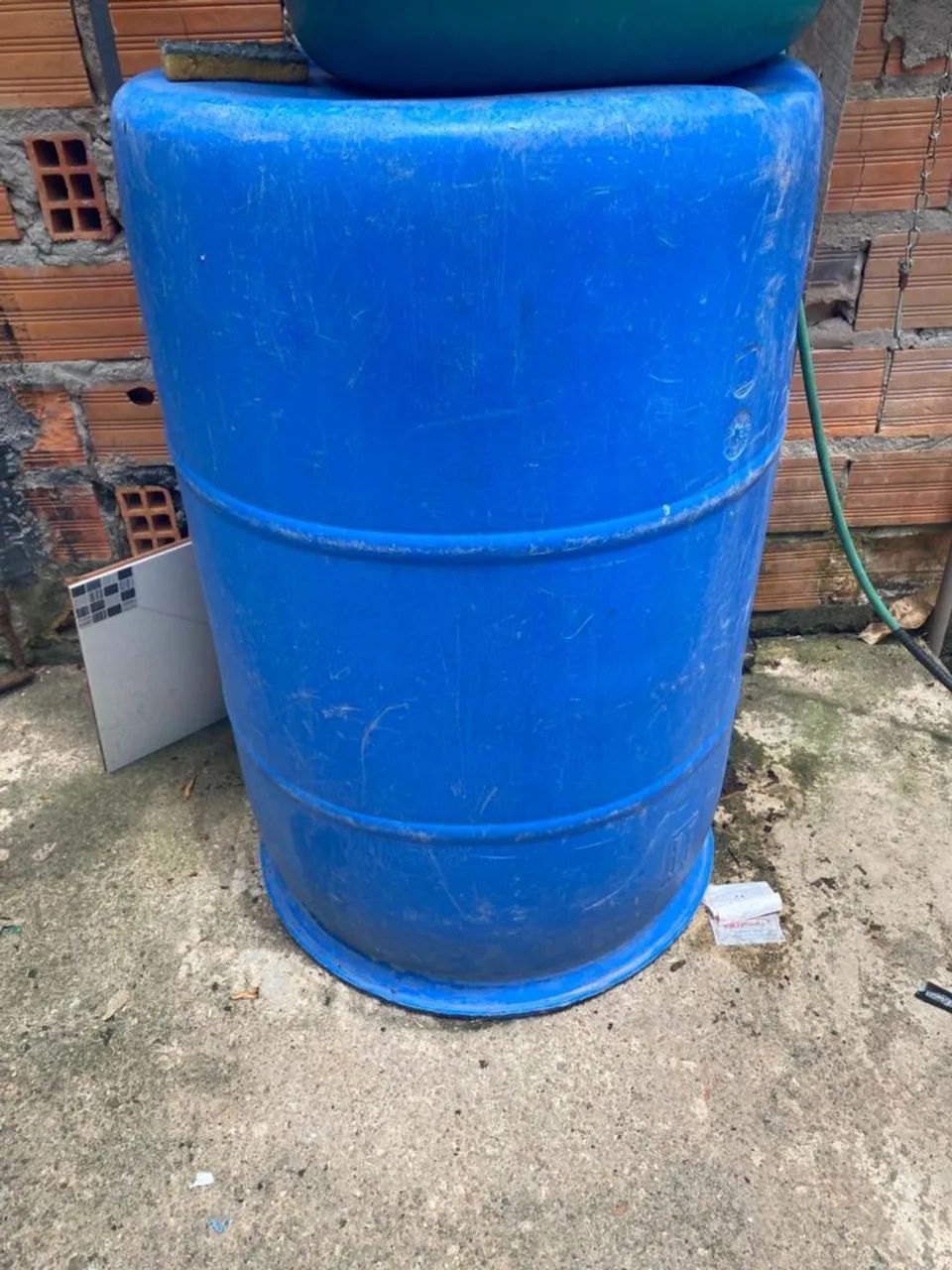 Vendo tambor azul 200 litros - Foto 4