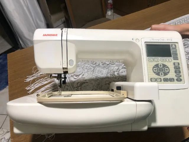 Máquina de Bordar Janome Craft 200E - Foto 4