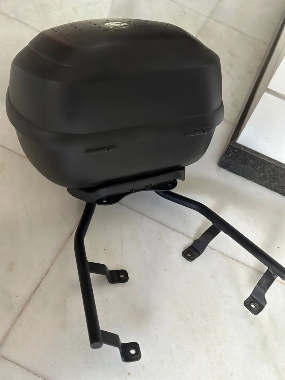 VENDO BAÚ/BAULETO GIVI 33l MONOLOCK - Foto 4