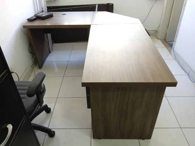 Mesa de Escritório em L Gebb Work em MDF Marrom 74 cm x 185 cm x 155 cm - Foto 5