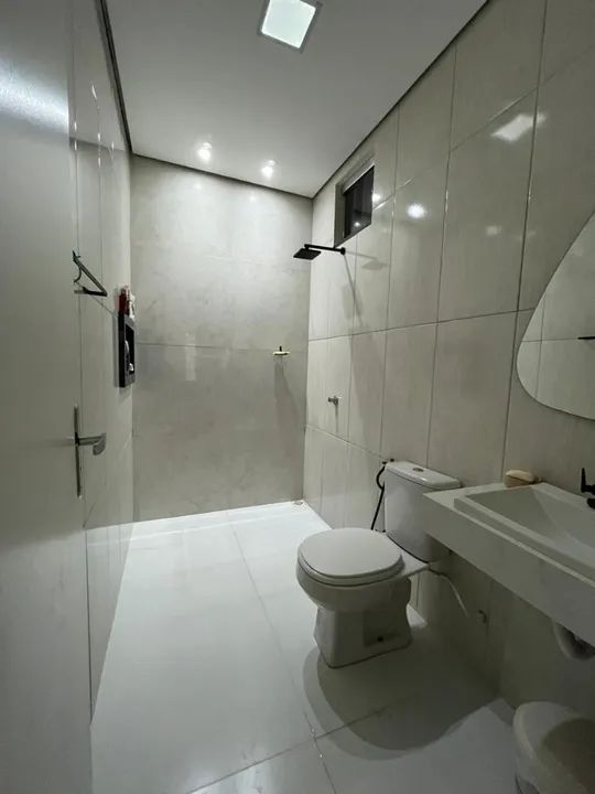 Casa com garagem coberta e quintal - Foto 3