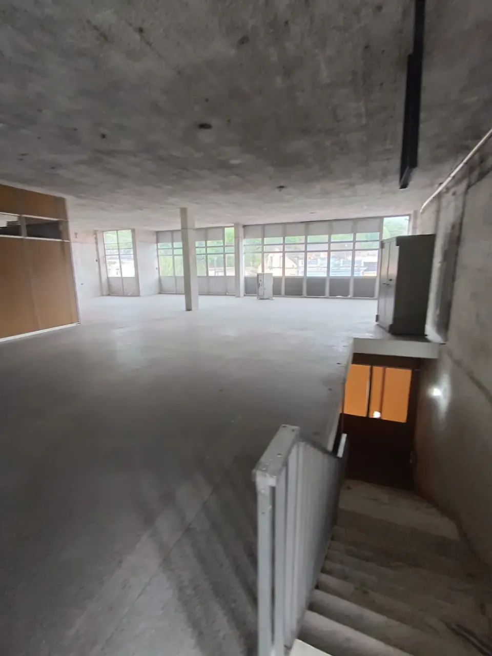 Loja Comercial de três andares.
