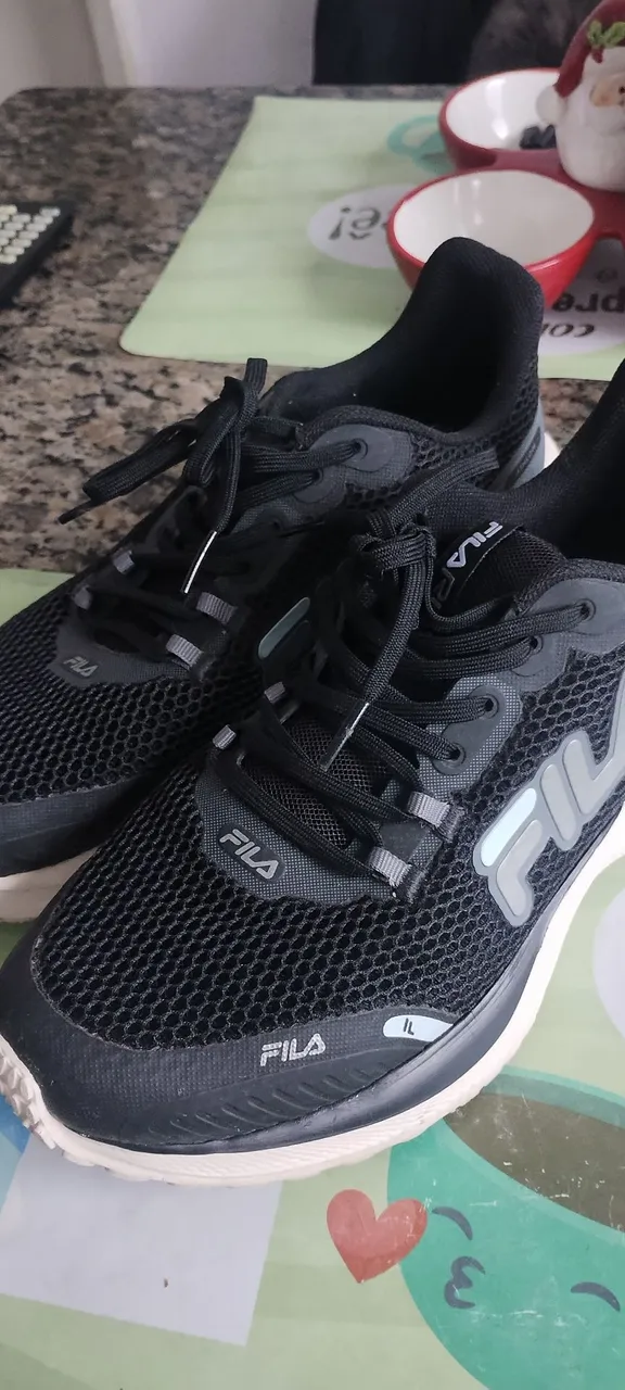 Tênis Fila Athlon Feminino Corrida - Caminhada original, tamanho 39. Usado