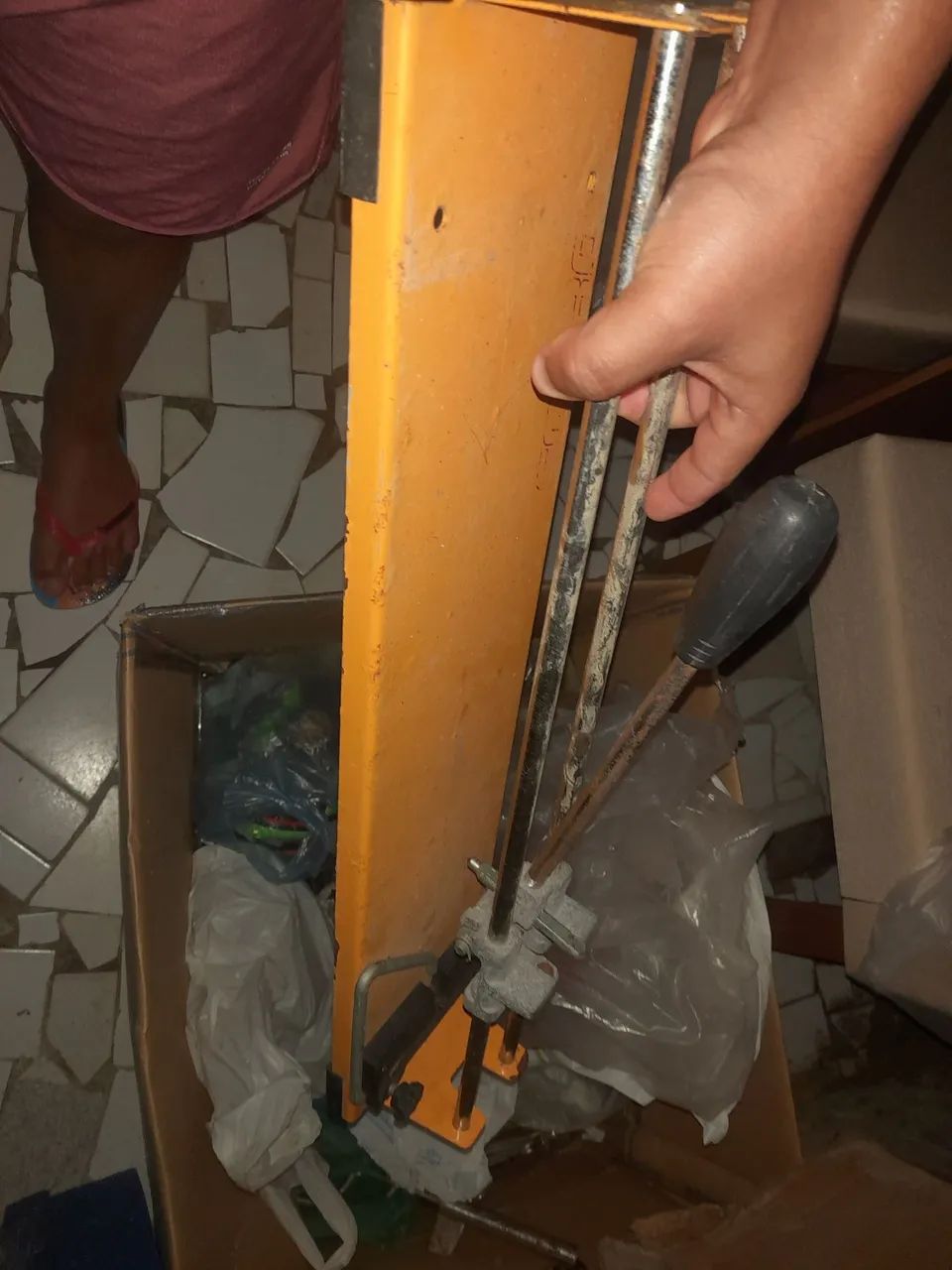 Cortador de cerâmica para pisos e revestimentos