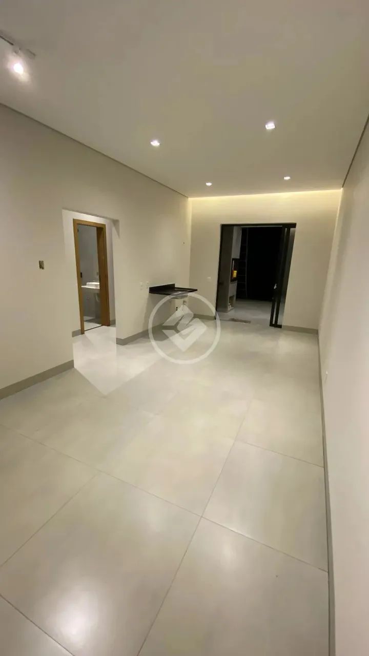 CASA 3 QUARTOS (1 SUÍTE), CHURRASQUEIRA E BELA ARQUITETURA SONHALTO VIDEIRA SINOP-MT codig - Foto 4