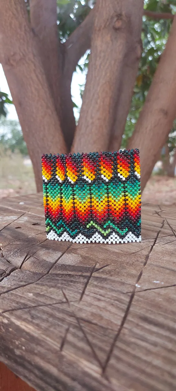 PULSEIRA INDIGENA KAMÃNAWA artesanal de miçangas coloridas