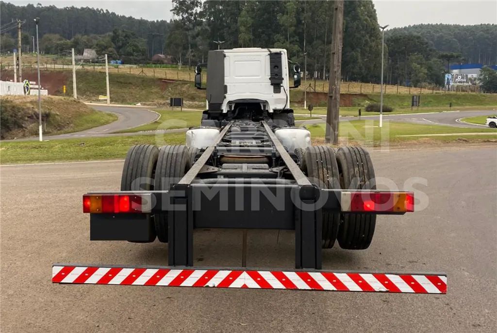 IVECO TECTOR 310E30CE 8X2 2017/2018 - Foto 4