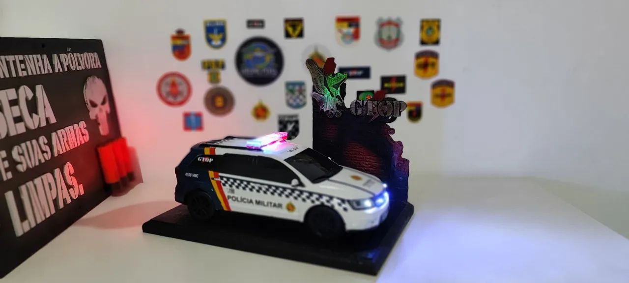 Miniatura Dodge Journey da Polícia - Foto 3