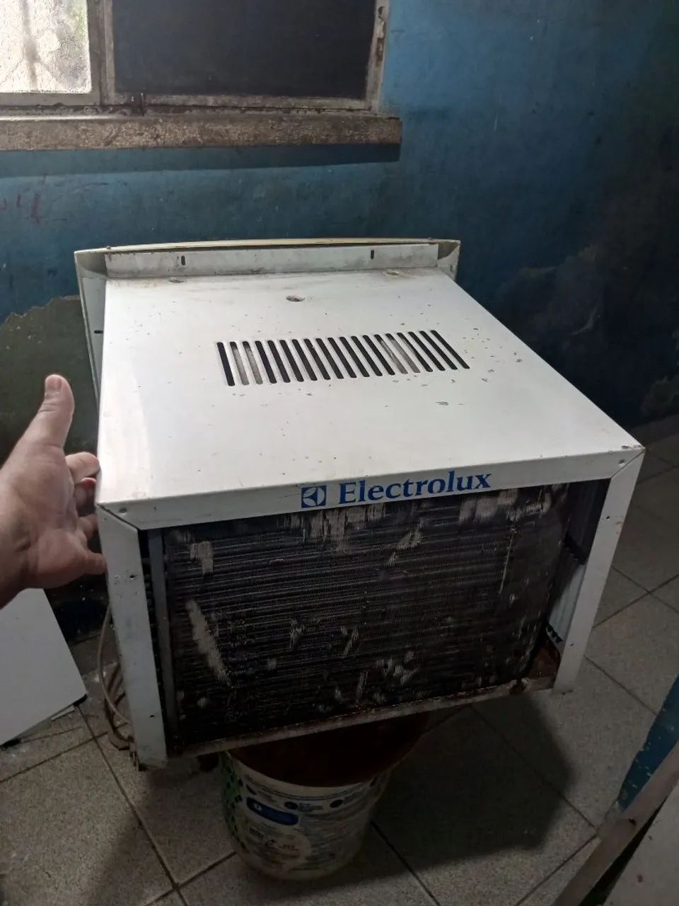 Ar-condicionado de Janela Electrolux Usado - Foto 4