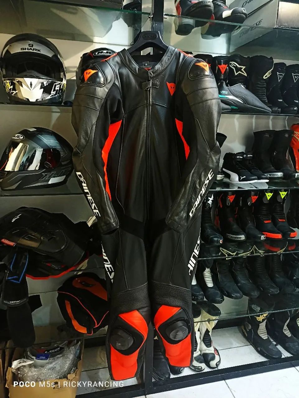 Macacão Dainese 54 Eur assen 2 novinho uma peça  - Foto 8
