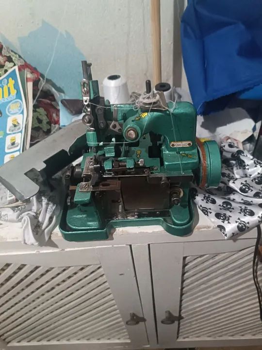 Máquina de Costura Overlock semi- Industrial - Foto 2