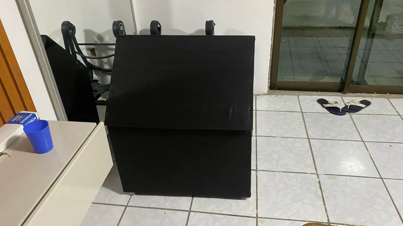 Vendo casa de cachorro 100 reais pra vende logo zap *90