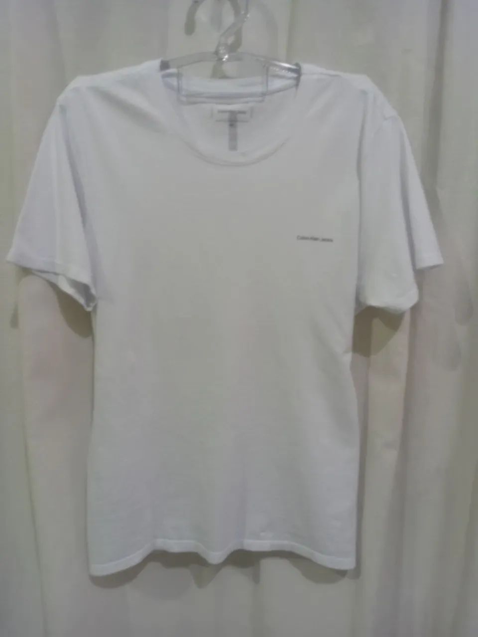 Camiseta branca Calvin Klein - Foto 2
