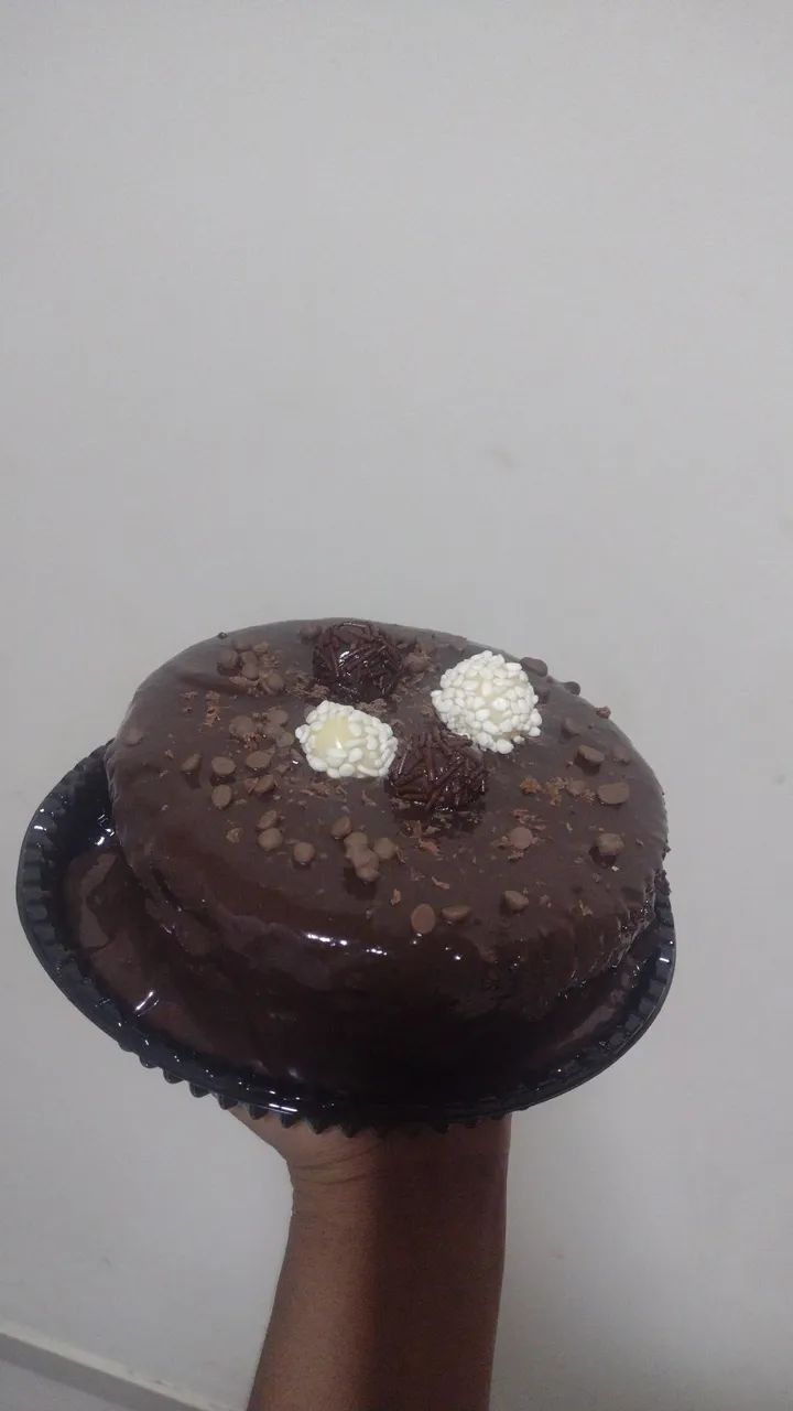 Bolos com cobertura e pudim ?