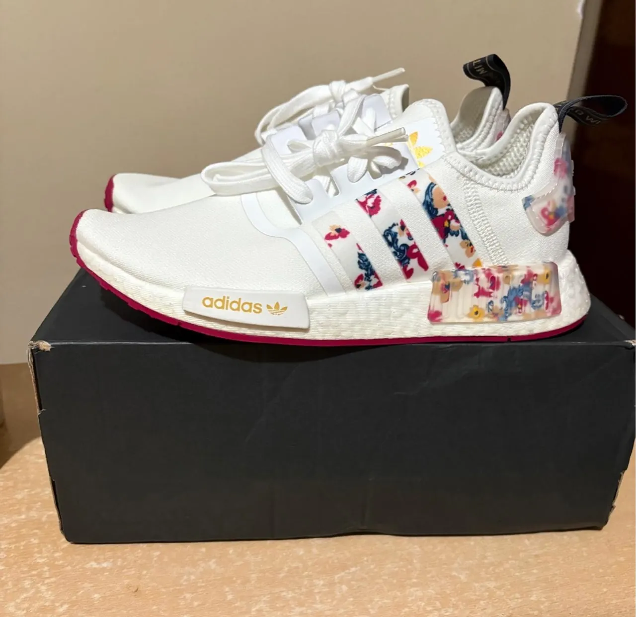 Tênis Adidas Originals NMD_R1 London Floral Novo e Original