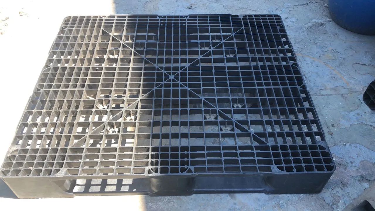 Pallets Plásticos Empilháveis - Foto 4