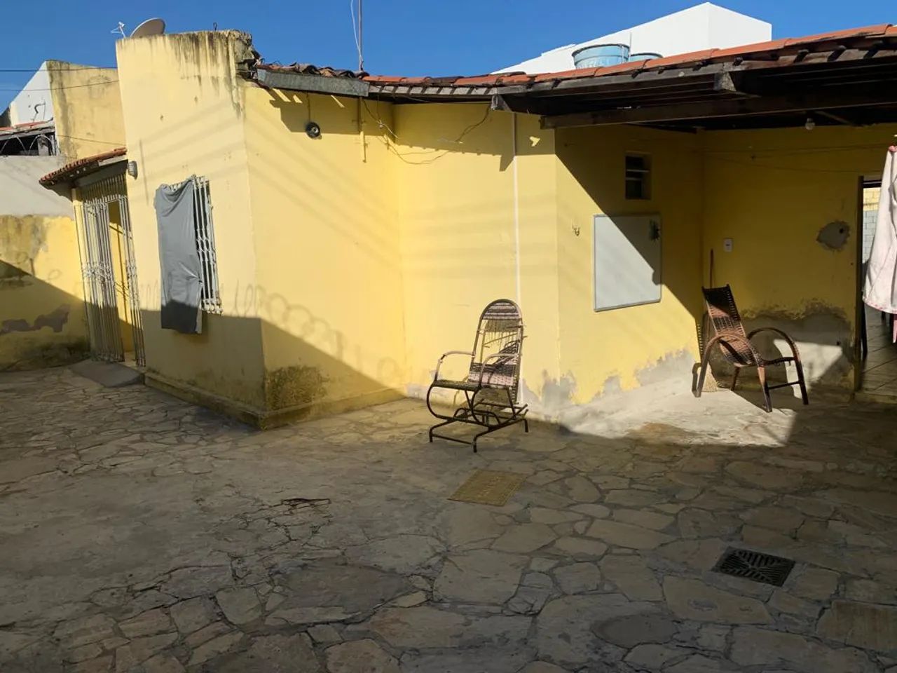 Casa Solta de Esquina e Murada no Bairro Siqueira Campos 188 Metros - Foto 3