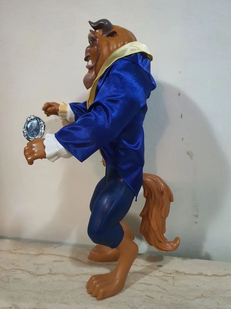 BONECO A FERA DO DESENHO A BELA E A FERA - Foto 3