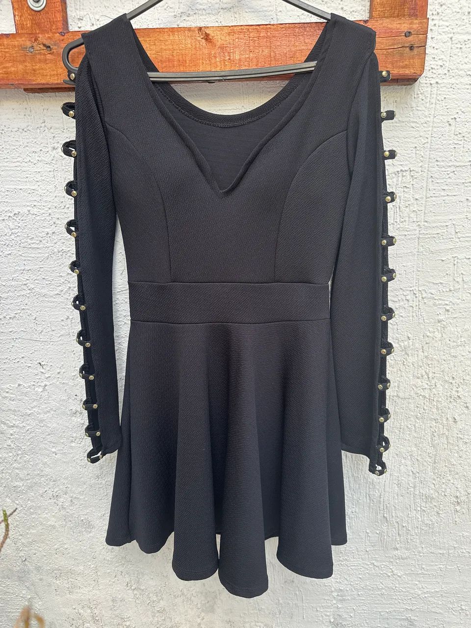 Vestido preto manga comprida