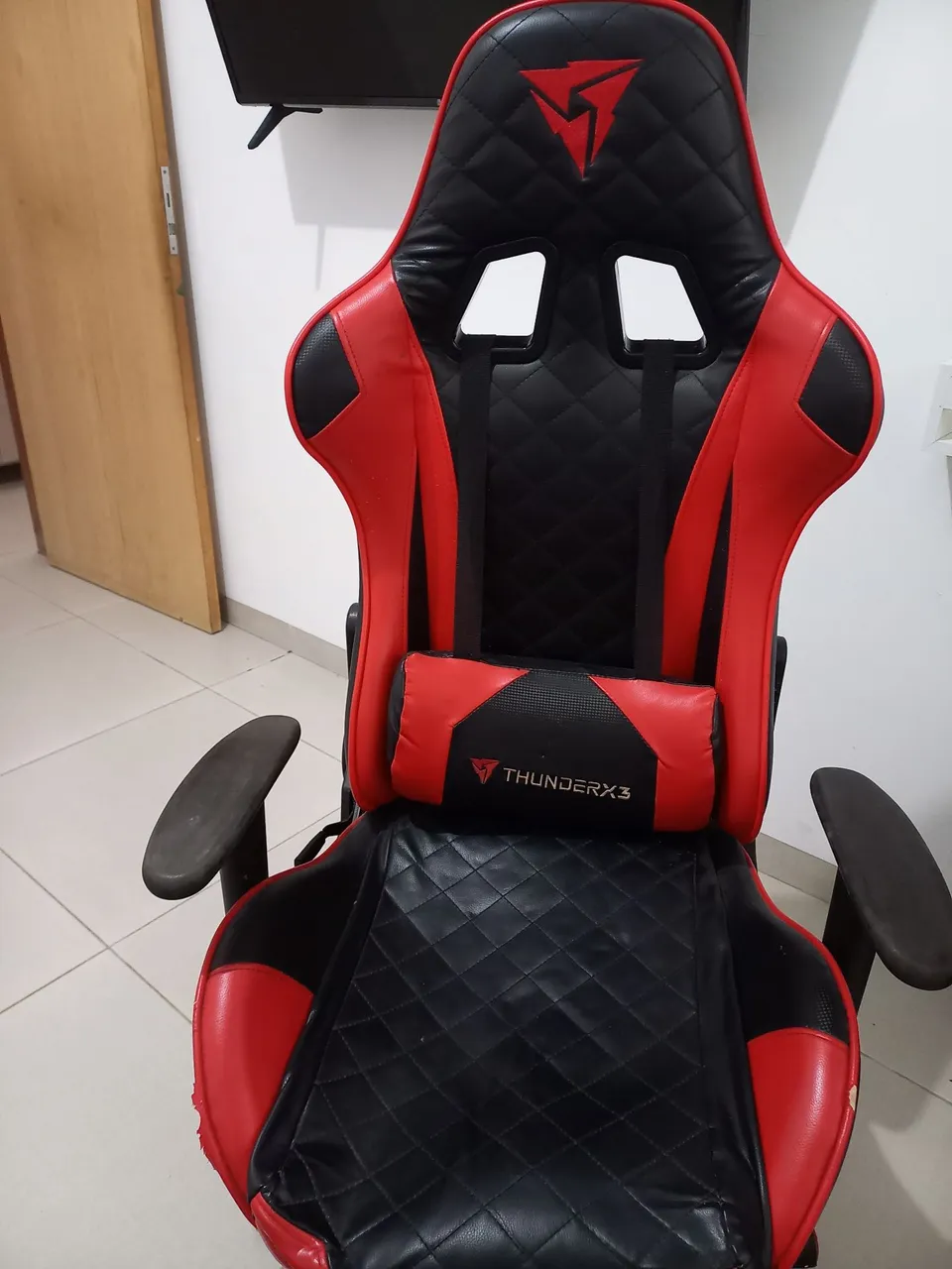 Cadeira Gamer ThunderX3 Vermelha e Preta e xbox 360 desbloqueado troco