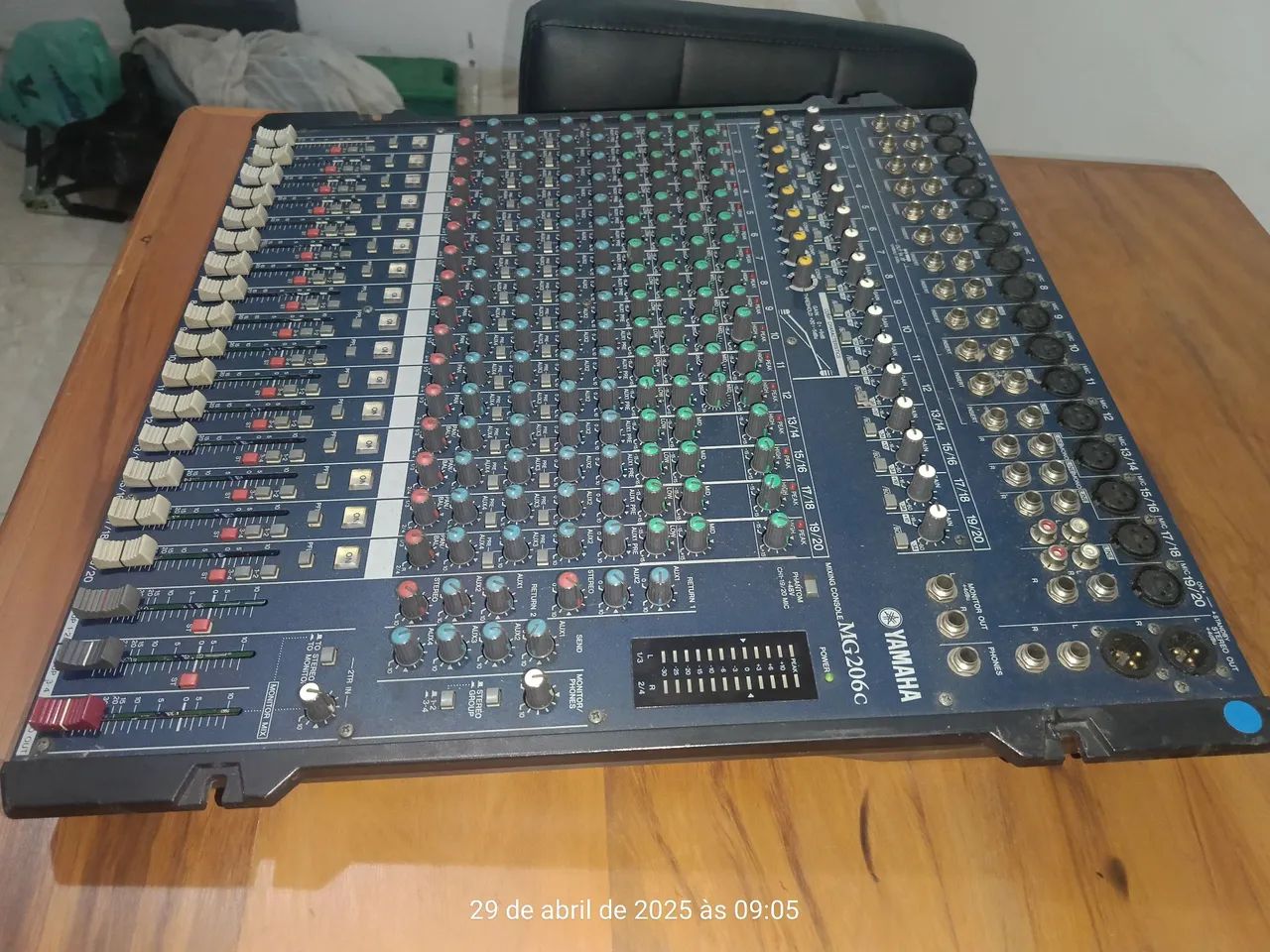 Mesa de Som Yamaha MG 206C 20 canais  - Foto 3