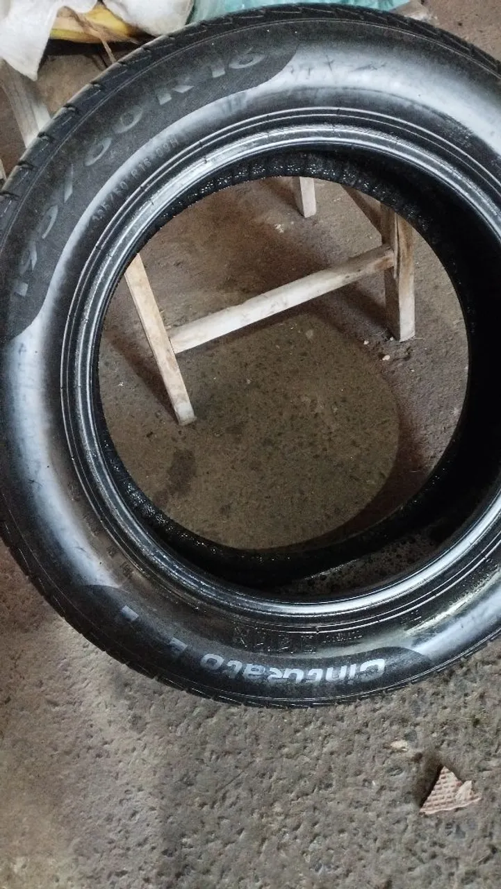 Vendo Pneu Pirelli Cinturato 195/60 R16