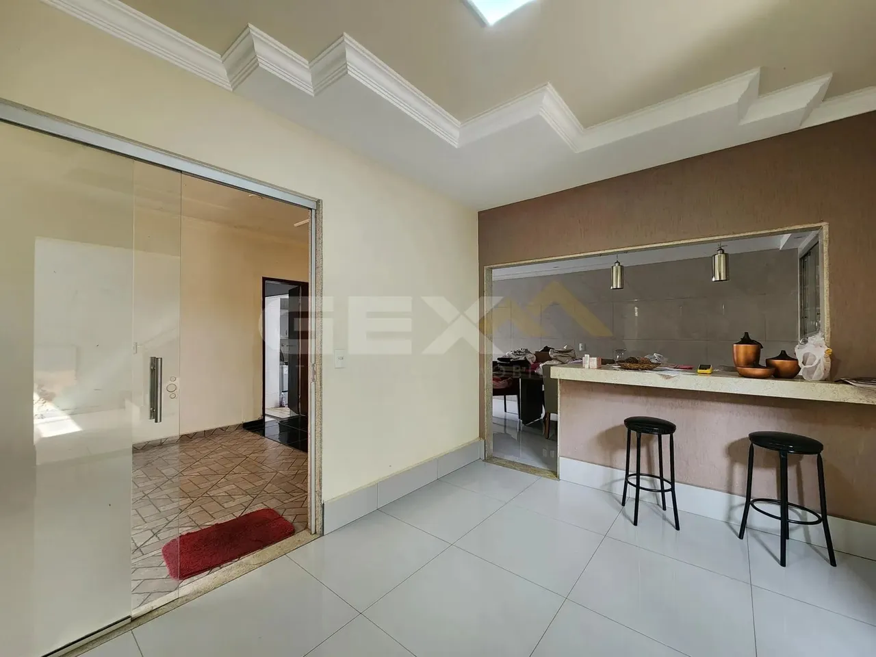 Casa à venda de 3 pavimentos no Santa Tereza, 3 quartos, 1 suíte e área gourmet.