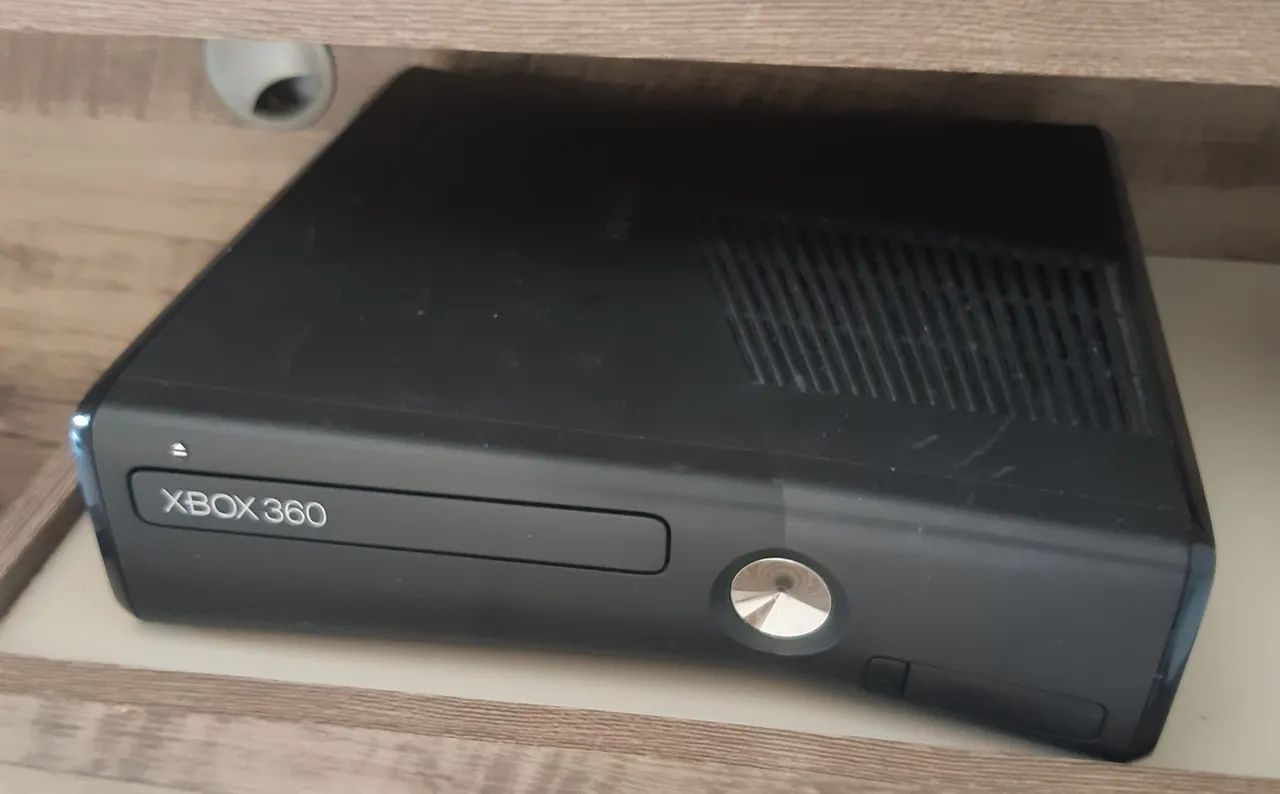 Xbox 360 com 2 controles - Foto 2