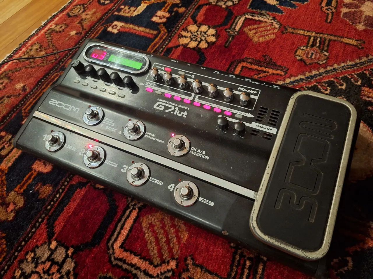 Pedaleira Zoom G7.1ut