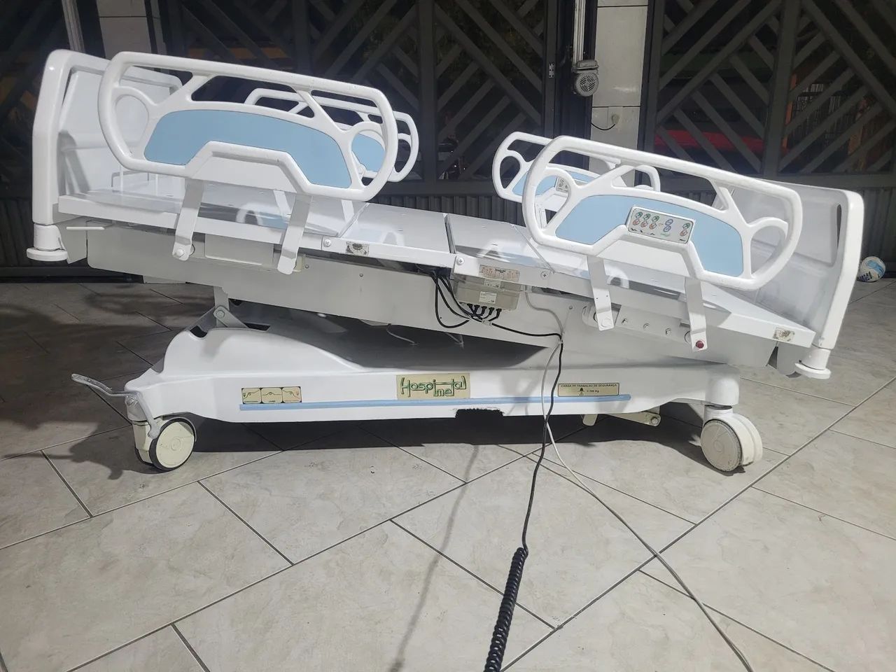 Cama Hospitalar Elétrica Luxo  - Foto 3