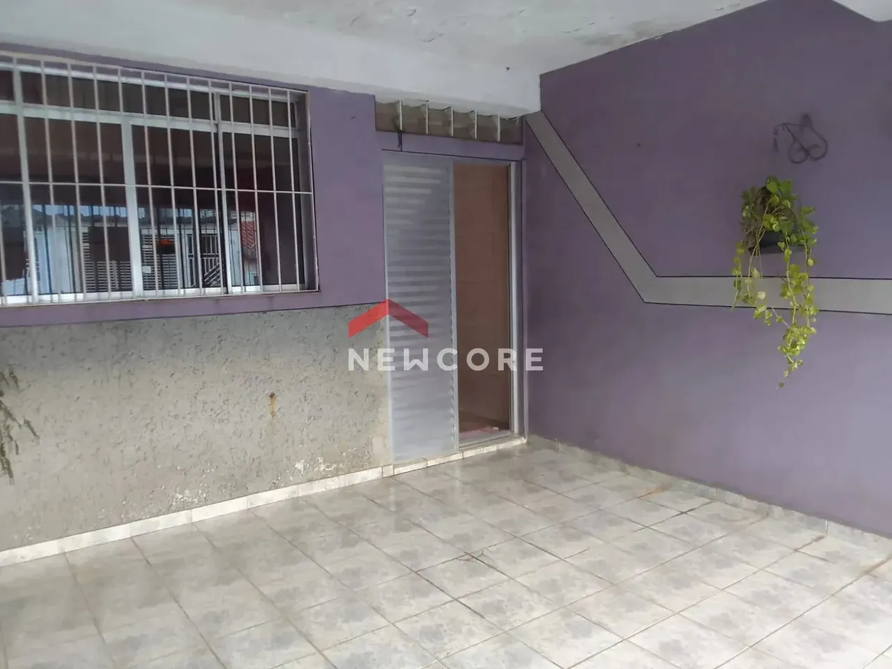 Casa em Rua Cristóvão Colombo - Canhema - Diadema/SP