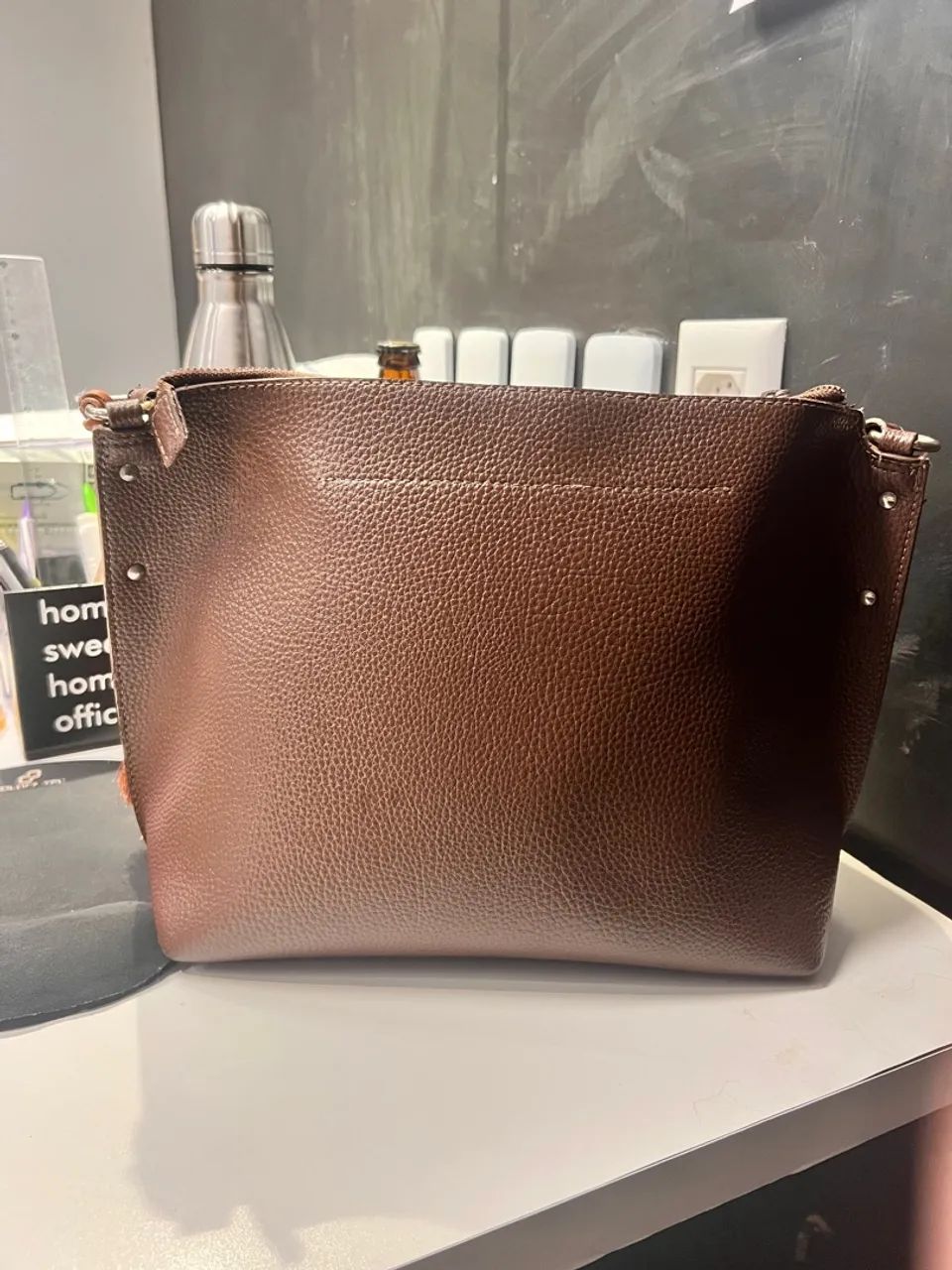 Bolsa Arezzo de ombro marrom com detalhes em suede - Foto 3