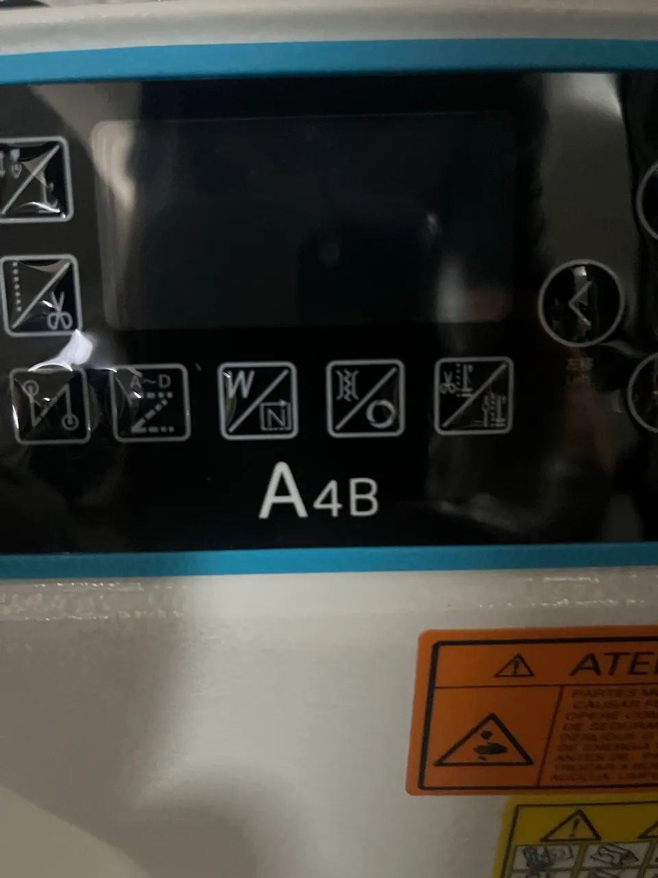 Promoção - Vendo Máquina de Costura Reta Eletrônica Industrial Jack - A4B - Foto 4