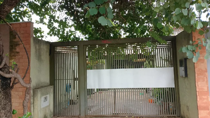 CASA A VENDA