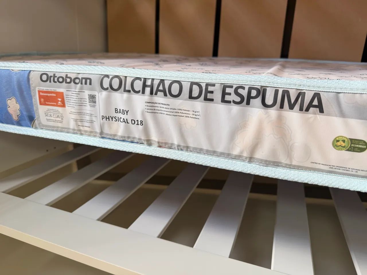 Berço + colchão + suporte de mosquiteiro  - Foto 3