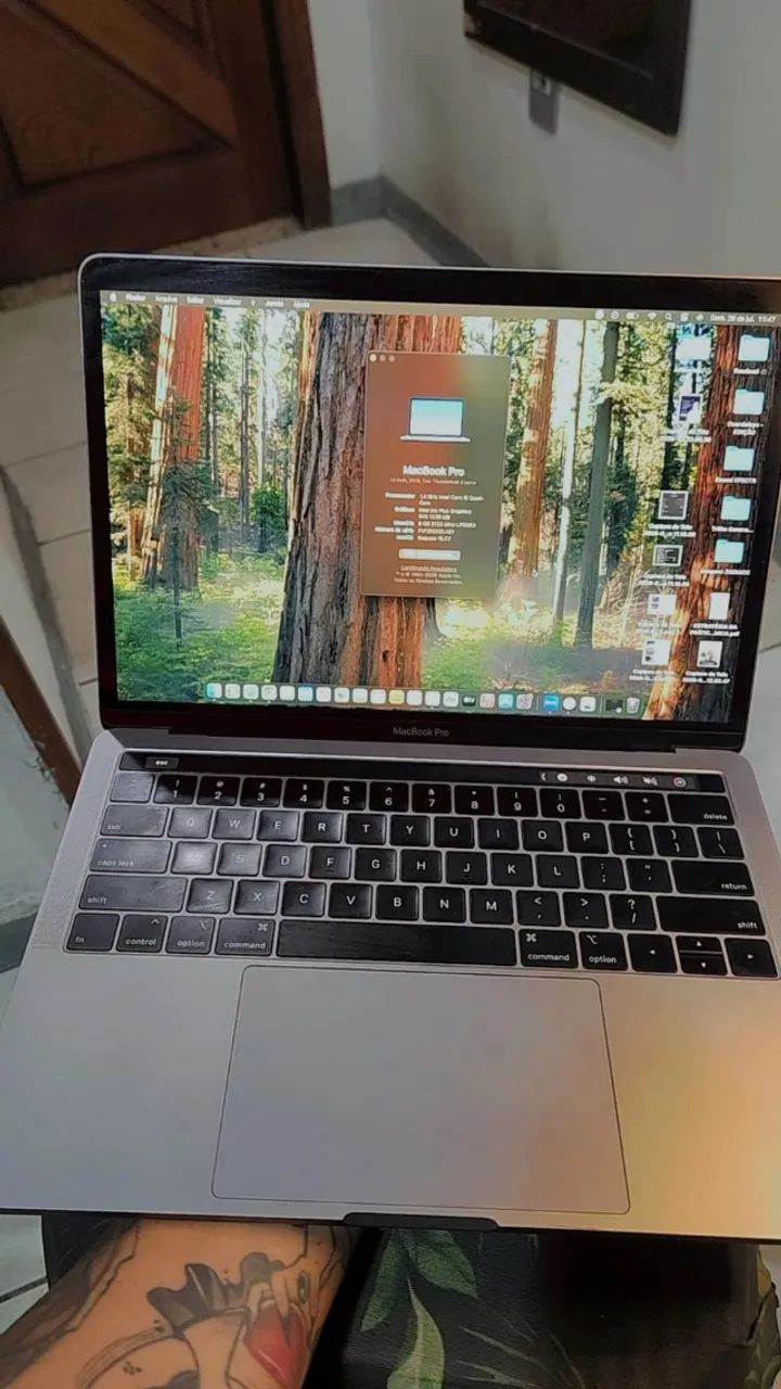 MacBook Pro modelo 2019 Touch Bar - Foto 2