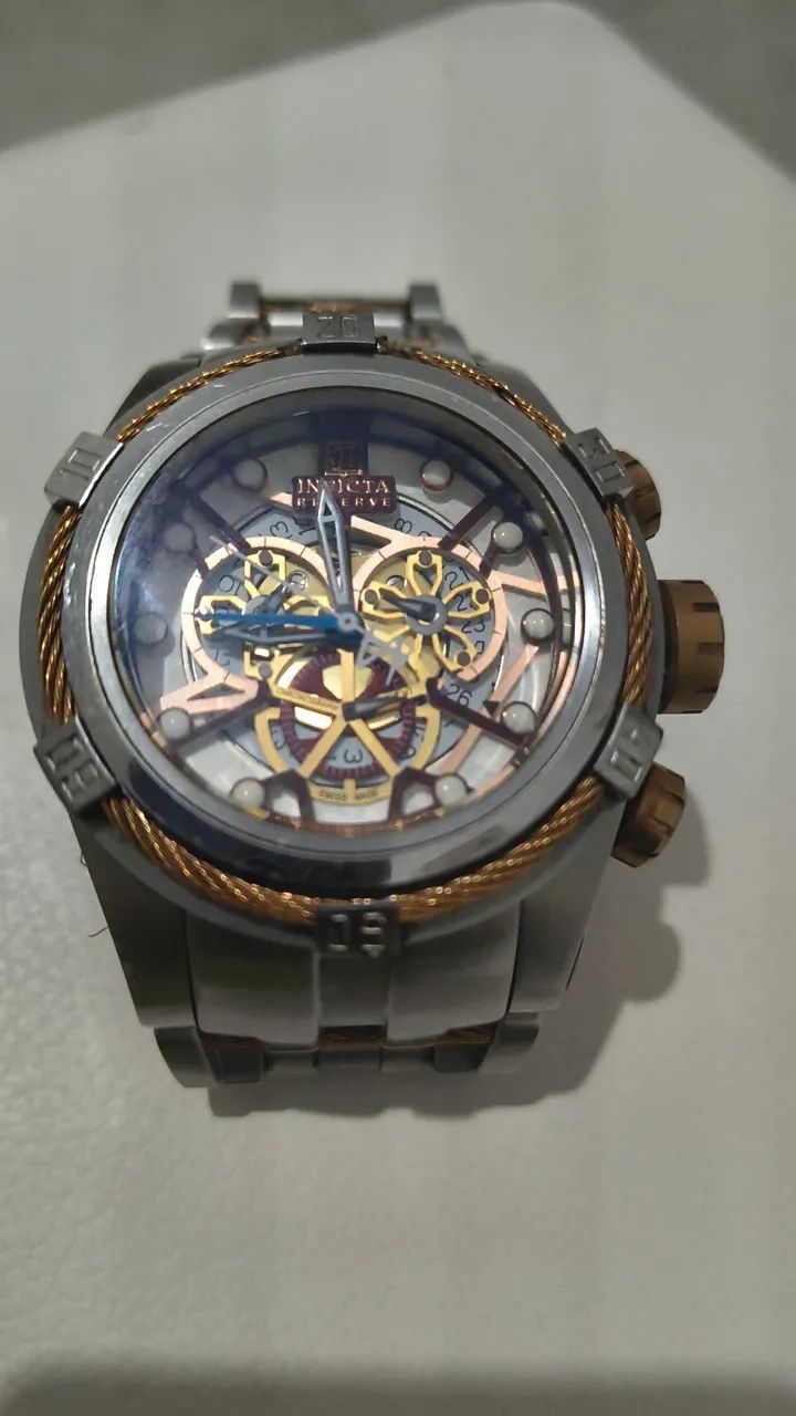 Relógio invicta , só 999 fabricados .