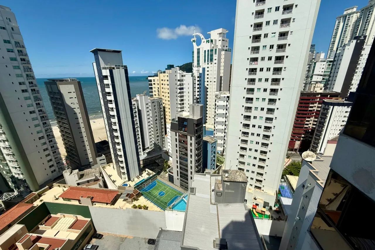 Apartamento QUADRA MAR em Balneário Camboriú - Foto 6