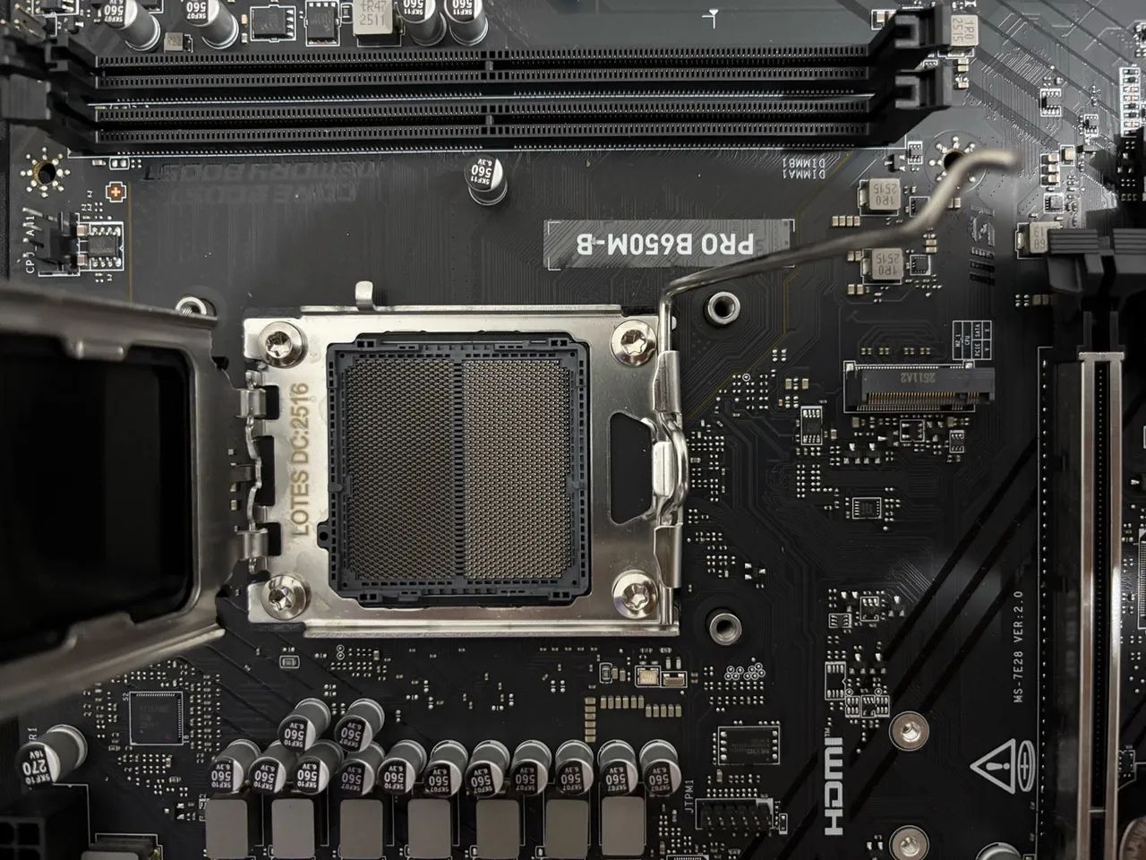 MSI PRO B650M-B AM5 - Foto 4