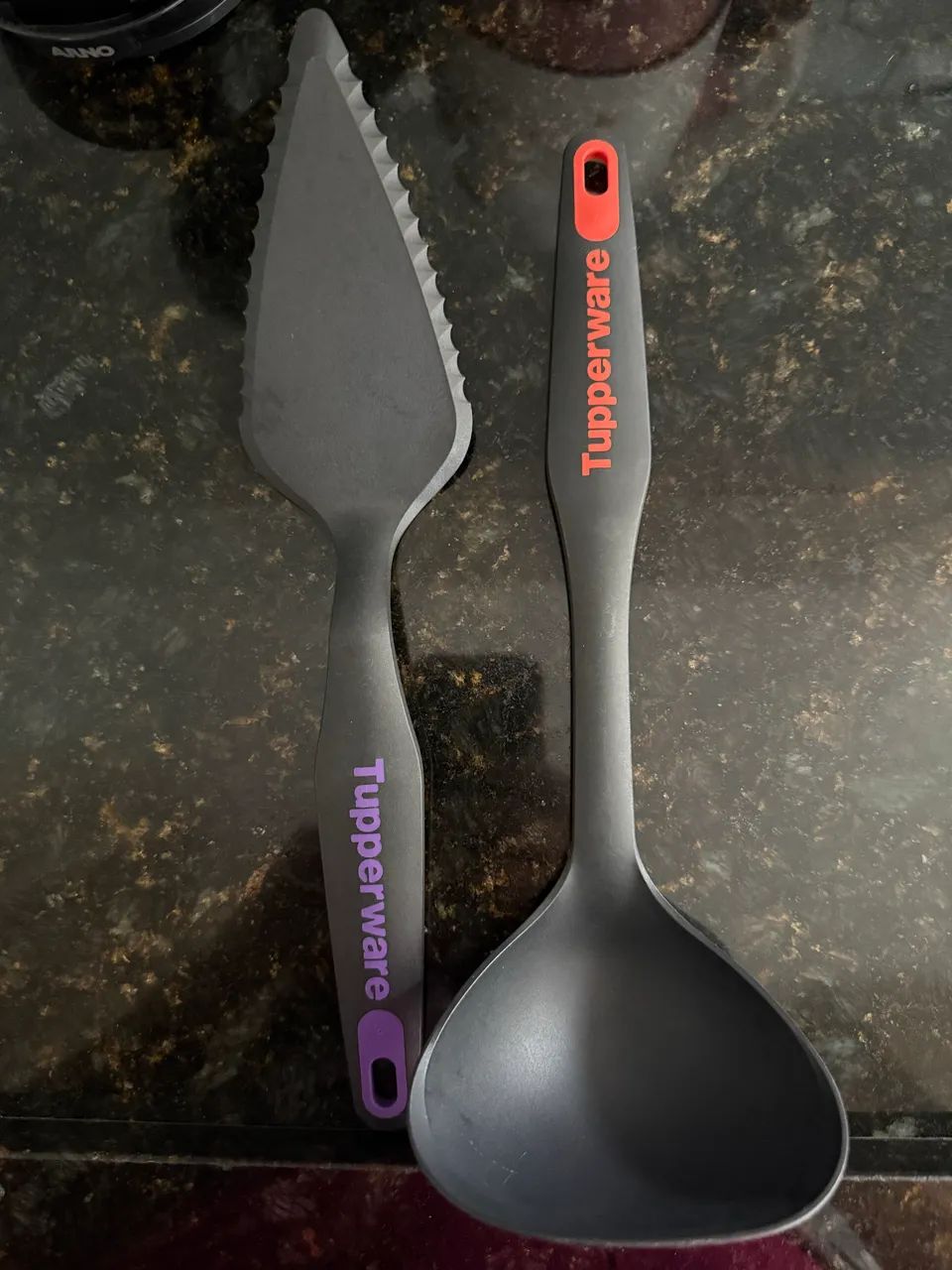 Tupperware 