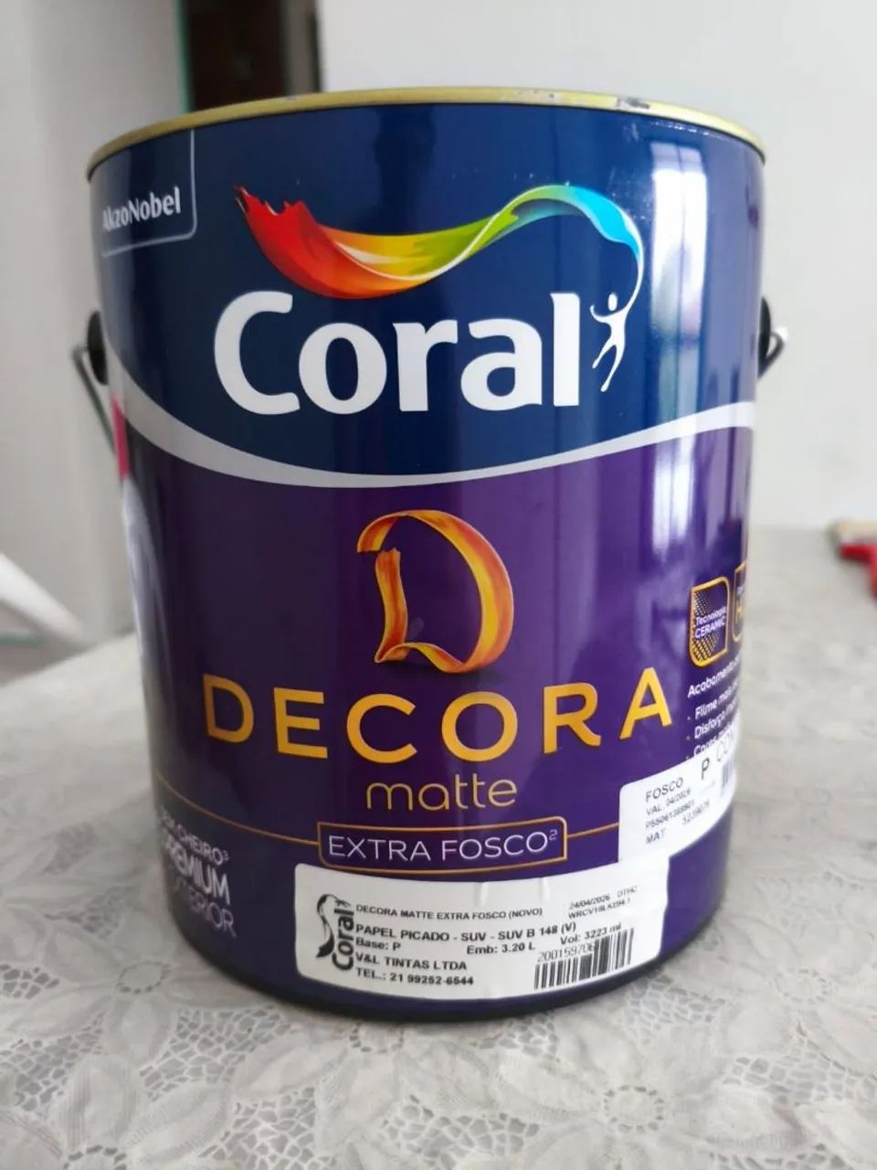 Coral Matte Paint Can - Confetti Paper, 3.2 L