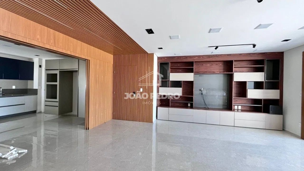 Apartamento no Edifício Manacá | 3 Suítes, Persianas Automatizadas e Sacada