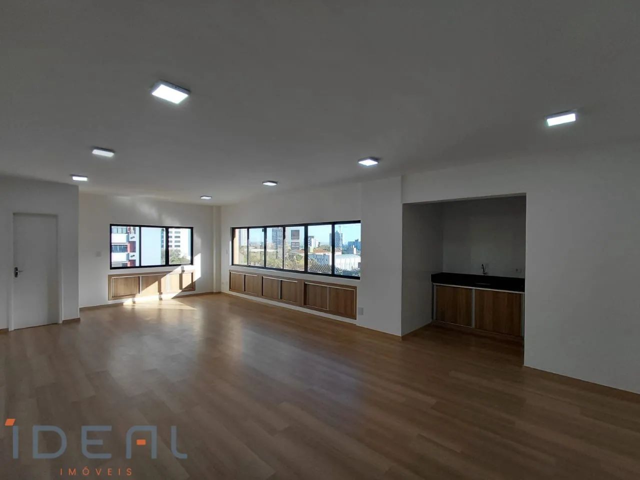 Loja em Centro Comercial para alugar no condomínio Transamérica, centro Empresarial no bai - Foto 3