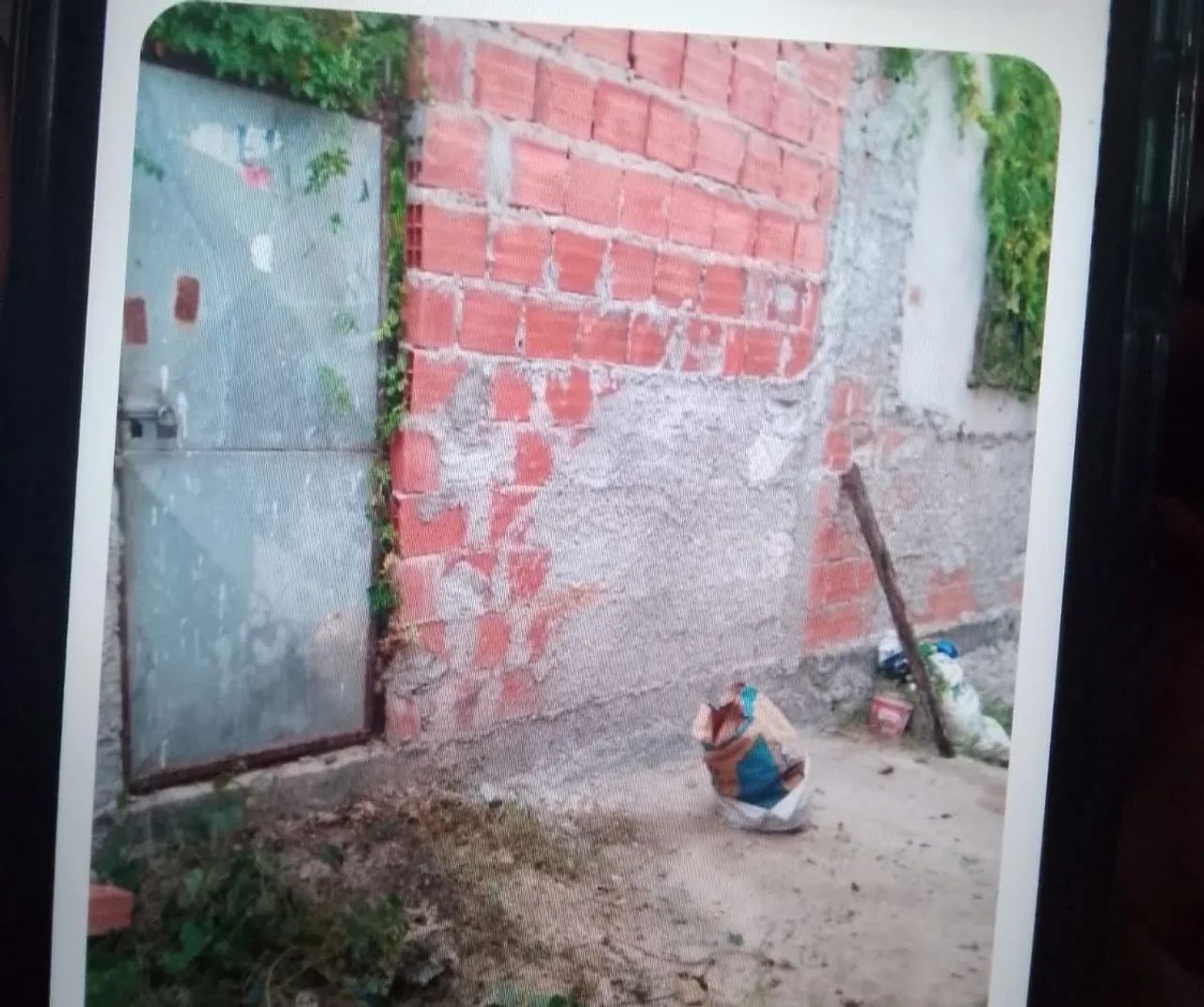 Casa só falta a terra e bate a laje  - Foto 3
