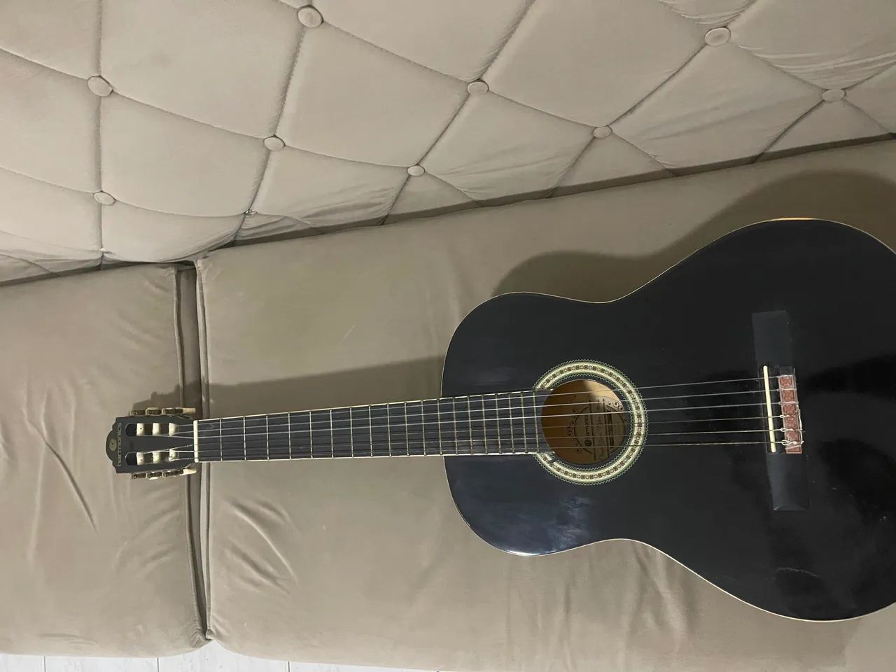 Vendo violão harmonics 