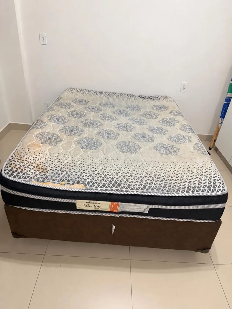 CAMA BOX DE CASAL